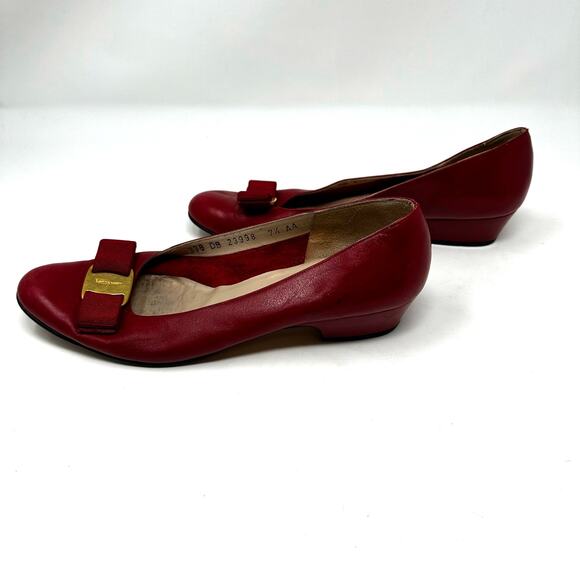 Salvatore Ferragamo Vara Bow Heels Red Narrow - Picture 8 of 15